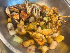 -七欣天香辣蟹火锅(上海银亿滨江店)