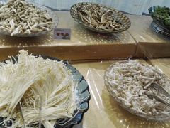 各种蘑菇-顺峰火锅自助