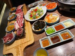 -明洞阿姨·韩式酱蟹烤肉·创意料理(三元桥店)