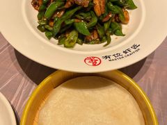 辣椒炒肉配卷饼-有位虾匠·香辣蟹·小龙虾(李村店)
