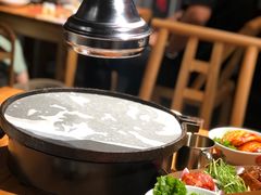 餐具摆设-么肆烤肉(汉街形象店)