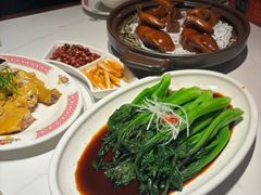 -炆艺乳鸽·煲仔饭大排档(望京来广营店)