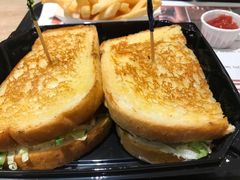 -The Habit Burger Grill 哈比特汉堡(爱琴海店)