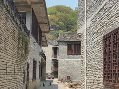 -高荡千年布依古寨旅游景区