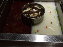 -洪焱重庆老火锅(万福花园店)
