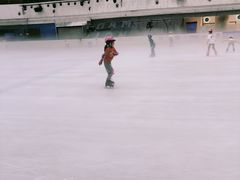 -冠军冰场CHAMPION RINK(环球银泰城店)