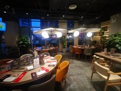 大堂-日进一片海.生腌海鲜火锅.宵夜烧烤(三里屯总店)