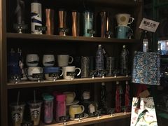 零售区-星巴克(武康路店)