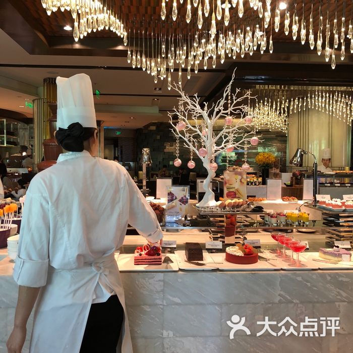 丽思卡尔顿酒店flavorz全日制餐厅