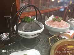 -小天鹅火锅·一线江景洪鼎旗舰店(洪崖洞店)
