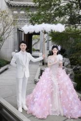 -城市花园婚纱摄影