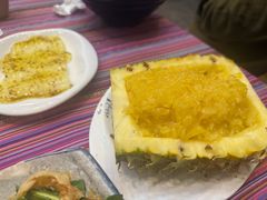 -香巴拉云南餐厅(华莱坞店)