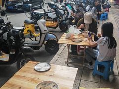 -文山荷鲜居(翠湖店)