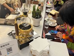-Café Monson