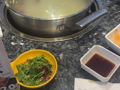 -一席地·本地鸡窝·杭帮鸡火锅(萧山银隆百货店)