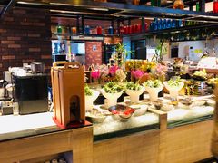 自助取餐区-OPEN開全日自助餐厅·牛肉火锅·海鲜(佛山希尔顿酒店)