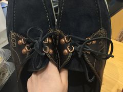 -爱革·奢品·鞋包·衣物·家居(金桥国际商业广场店)