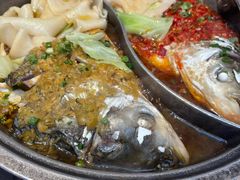 -阿瓦山寨·湘菜现炒·剁椒鱼头王(咸阳总店)