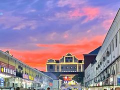 -布尔津河堤夜市