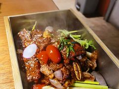 火焰滚石澳洲牛仔骨-味界·精致赣菜(招商花园城店)