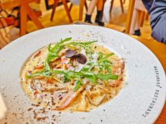 -Mark&Mars Restaurant