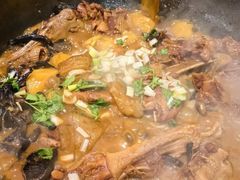 -咱屯子铁锅炖直营店(保利店)