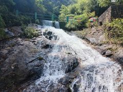 -南昆山川龙瀑布