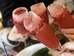 红唇-胡桃里音乐酒馆(下沙店)