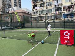 -快网网球俱乐部(长宁区金桥花园球场)