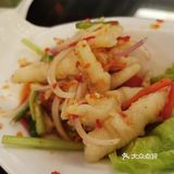 经常晚上去的时候还要排队，但是菜品做的还不错