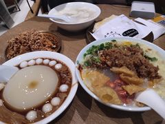蛋冲牛肉豆腐脑-小豆海棠(人民南路店)