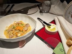 -弦月窗LUNETTE BY AMANDA(复兴路店)