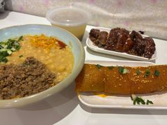-爆炸头阿姨小四川正宗川味小吃(无任何分店)