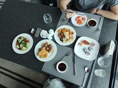 -亚洲国际大酒店·云顶阁旋转自助餐厅
