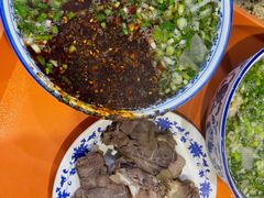 -吾穆勒蓬灰牛肉面·清真(北滨河中路店)