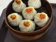 顶黄加蟹小笼包-常州糕团店(北大街新世纪商城店)