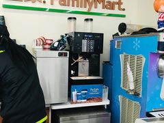-全家便利店(莲花池东路店)