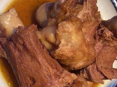 酱骨棒-东北哈尔滨酱骨头馆房掌柜铁锅炖