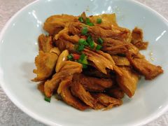 特色烤麸-松府名人汇大酒店-中餐厅(松江店)