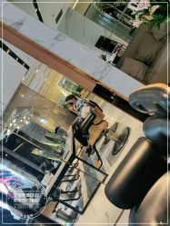 -罗亚帝造型·烫发染发