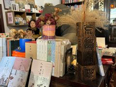 -荒岛书店(黄县路店)