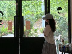 -彳亍咖啡·这里(水湾路店)