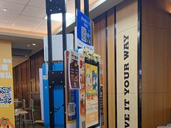 -汉堡王(颐和汇邻湾广场店)