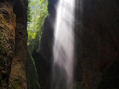 -龙水峡地缝景区