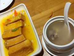 秘制鸡汁豆腐-隔壁老王·家常云南菜(花巷店)