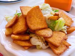 圆白菜炒窝头-鑫巴蜀小镇 · 水煮鱼专研店(玉桥店)