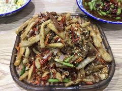 -江城燕子大排档(江汉路步行街店)