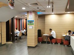 -麦当劳(乳山路店)
