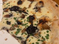 黑松露披萨-君悦酒店·La Terrazza意合園·意式风味