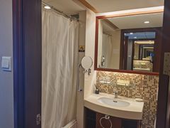 -汕尾巴黎半岛酒店